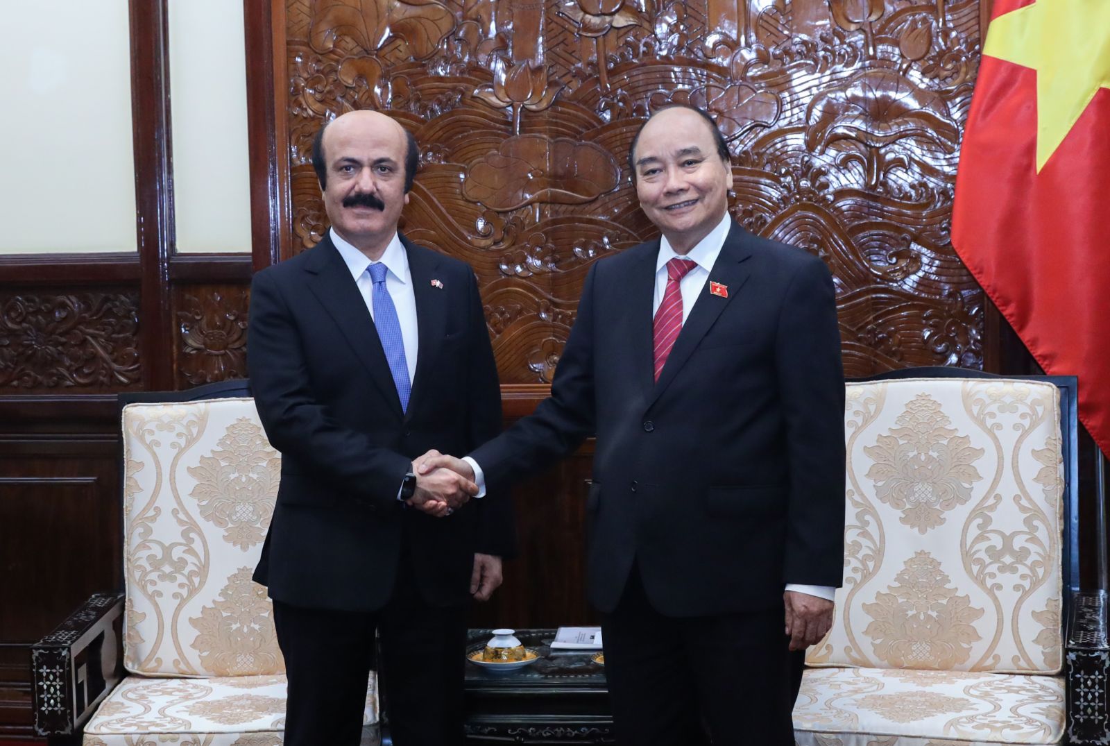 Chủ tịch nước Nguyễn Xuân Phúc tiếp Đại sứ Qatar đến chào từ biệt